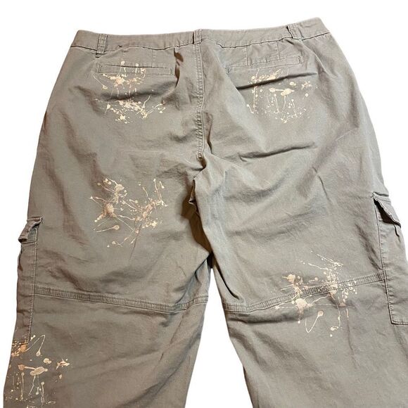 LANE BRYANT Army Green Chino Cargo Pants Gold Paint Splatter - Picture 3 of 10